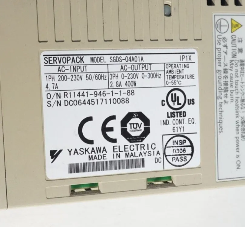 Сервопривод YASKAWA SGDS-04A01A SERVOPACK DRIVE 3PH 0-230V 0-300Hz 2.8A 400W — фото лота 2