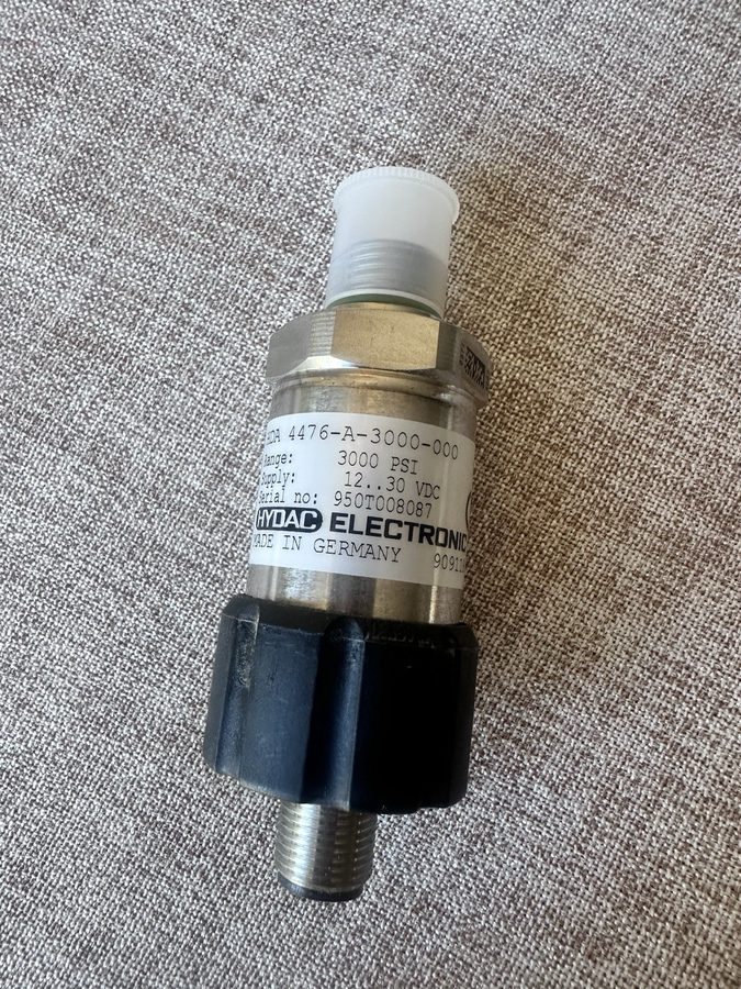 Датчик давления Danfoss 060G3946 Pressure Transmitter 0-232psi 9-32v-dc