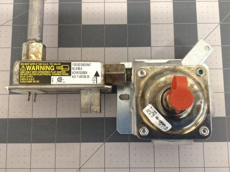 Клапан KitchenAid Whirlpool Range Pressure Regulator Valve W10293834 WPW10518493 — фото лота 1