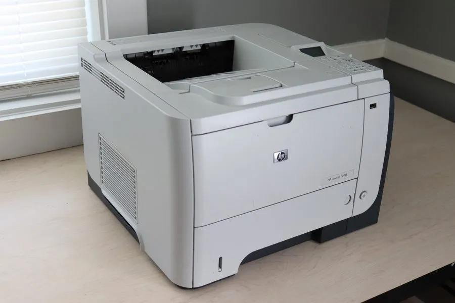 Лазерный принтер HP LaserJet Enterprise P3015n Laser Printer CE527A — фото лота 2