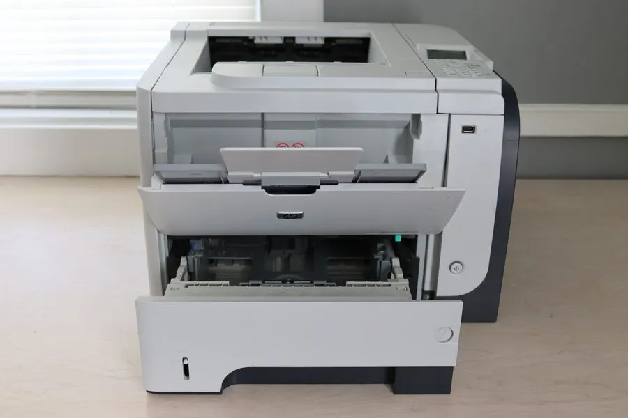 Лазерный принтер HP LaserJet Enterprise P3015n Laser Printer CE527A — фото лота 4