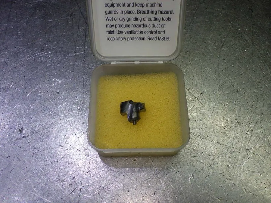 Режущий инструмент Kennametal 16.5mm Carbide Drill Tip Insert KTIP1650HPM KCP15 
