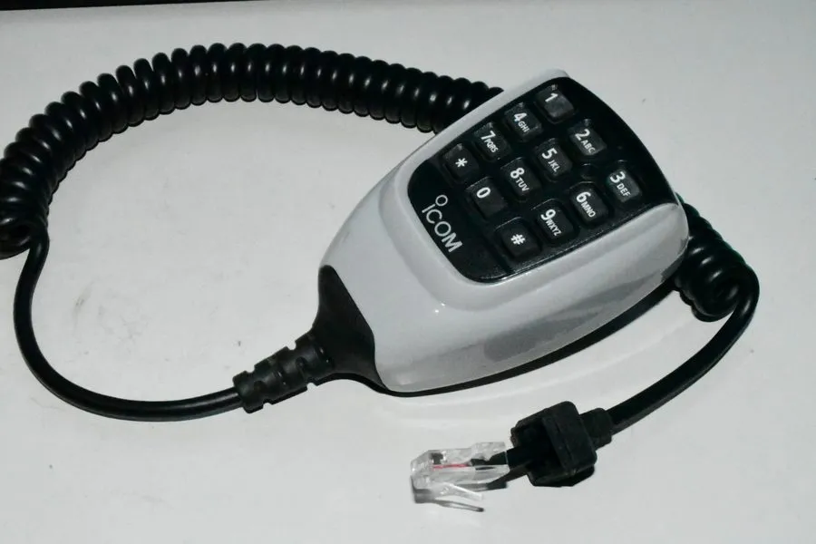 Радиостанция icom hm-148t mic