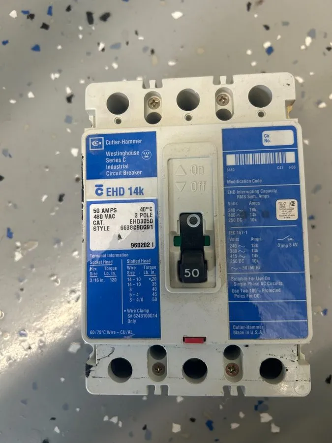 Автоматический выключатель Eaton Ehd3050 Molded Case Circuit Breaker, 50 A, 480V — фото лота 1