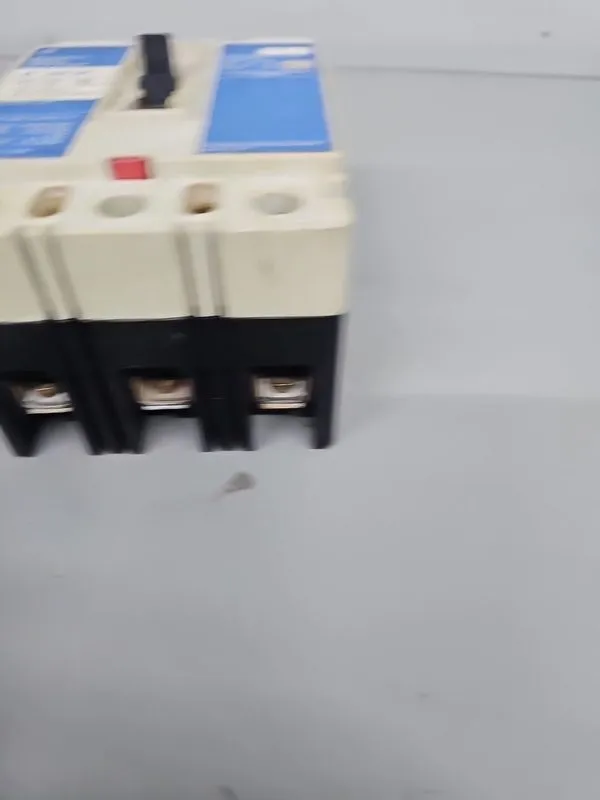 Автоматический выключатель EATON CUTLER HAMMER EHD3015 15A 3-POLE 480V F-FRAME C — фото лота 3
