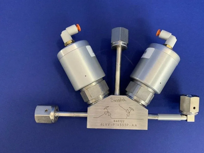Клапан Swagelok 6LVV-P1V333P-AA Diaphragm Sealed, 2-Valve, 3-Port Monoblock, NC