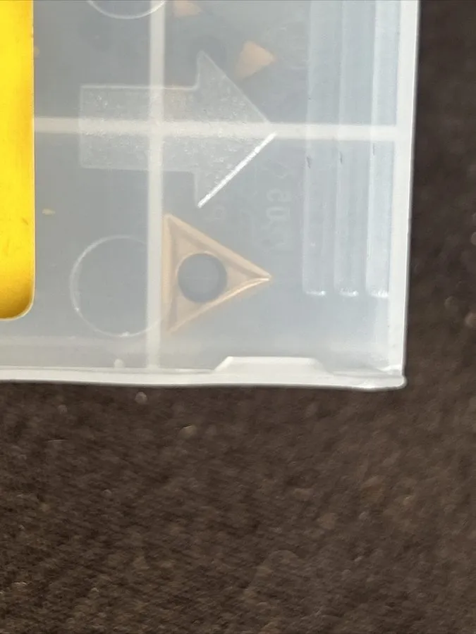 Режущий инструмент Kennametal TCMT110204 F, K10U Carbide Turning Insert. TCMT 21 — фото лота 1
