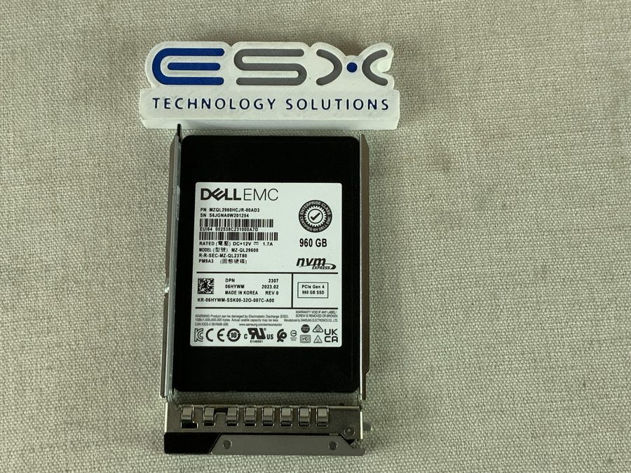 SSD-накопитель Dell 6HYWM 960GB U.2 NVMe Gen 4 RI 2.5" SSD MZQL2960HCJR 98% heal
