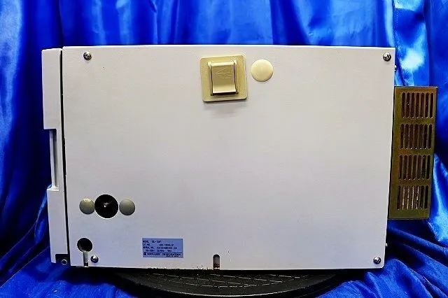 Хроматограф Shimadzu SIL-10AF HPLC Autosampler Excellent — фото лота 3