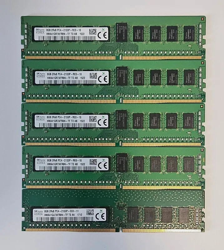 Модуль памяти SK Hynix 8GB (1x 8GB) PC4-2133P DDR4 ECC Server RAM HMA41GR7AFR8N-