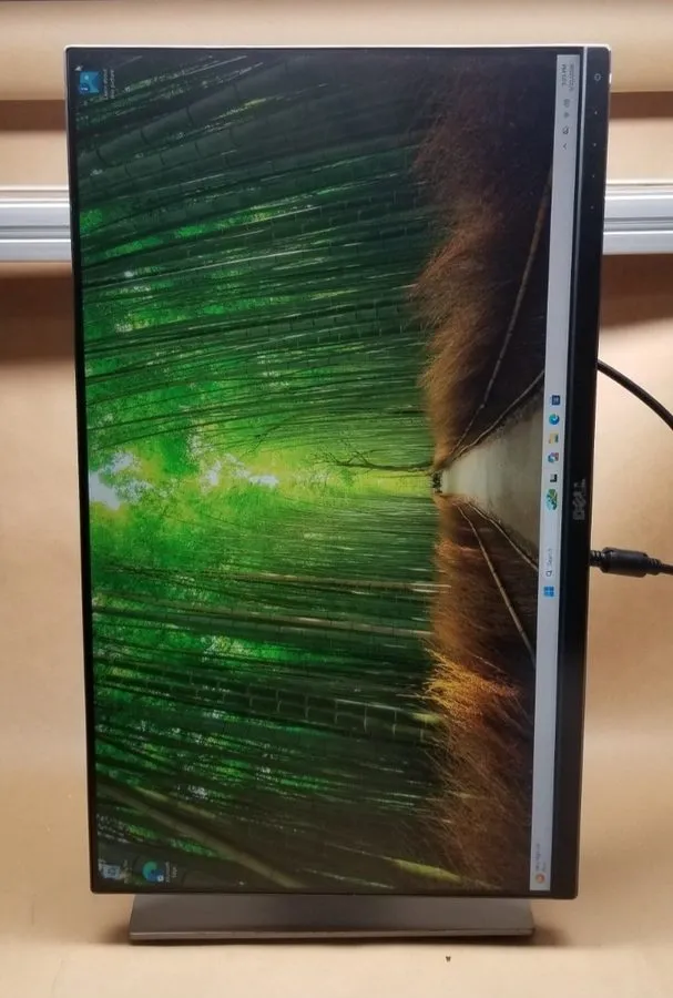 Монитор Dell UltraSharp U2414HB 23.8" FHD, 16:9 8ms 250nits HDMI DP IPS Monitor