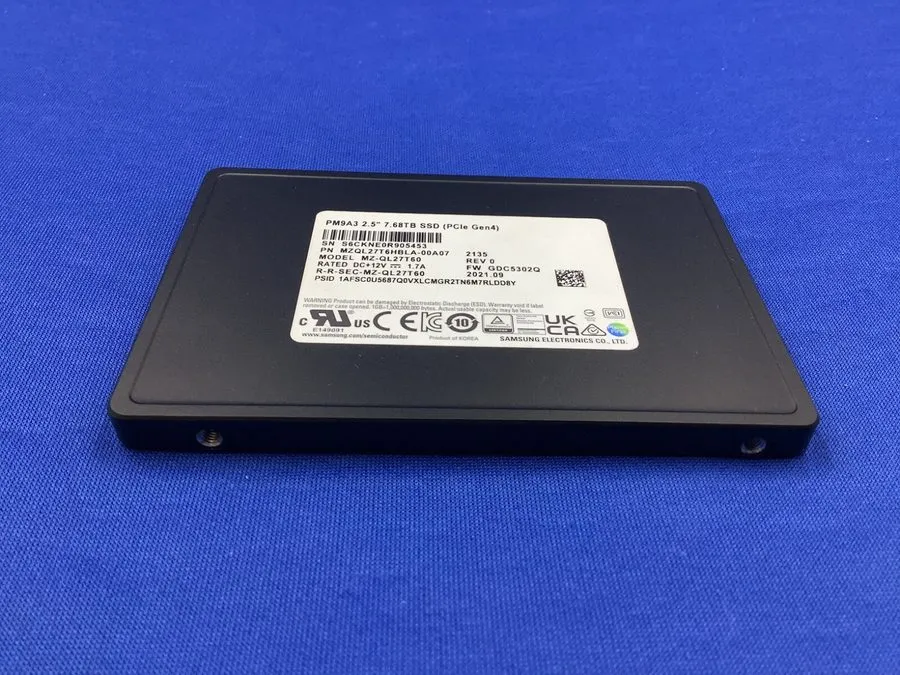 SSD-накопитель MZ-QL27T60 Samsung PM9A3 7.68TB PCIe Gen4 NVMe U.2 2.5'' SSD MZQL