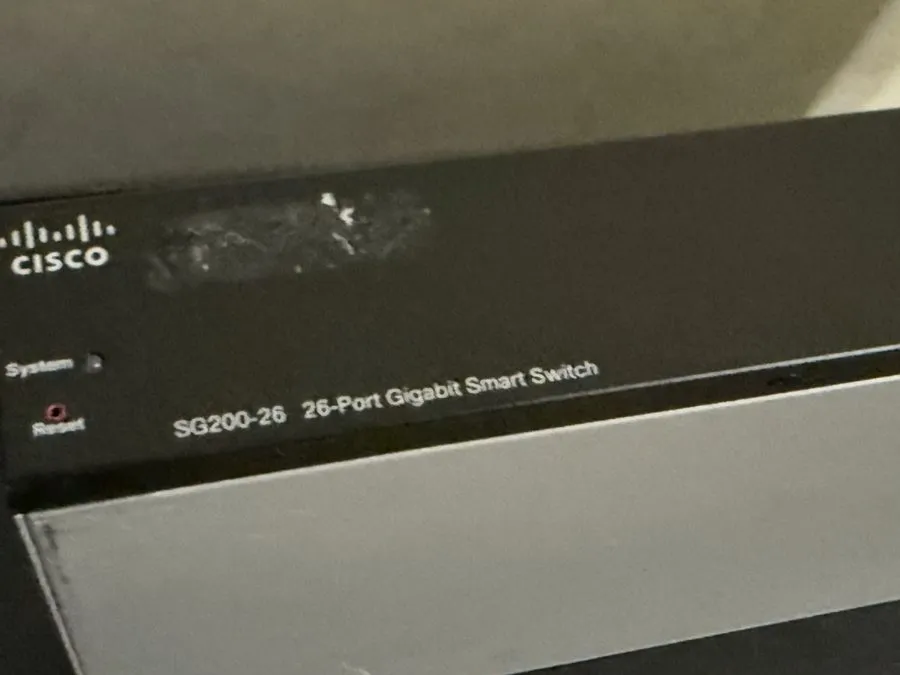 Коммутатор Cisco SG200-26 26-Port Gigabit POE Smart Switch Works