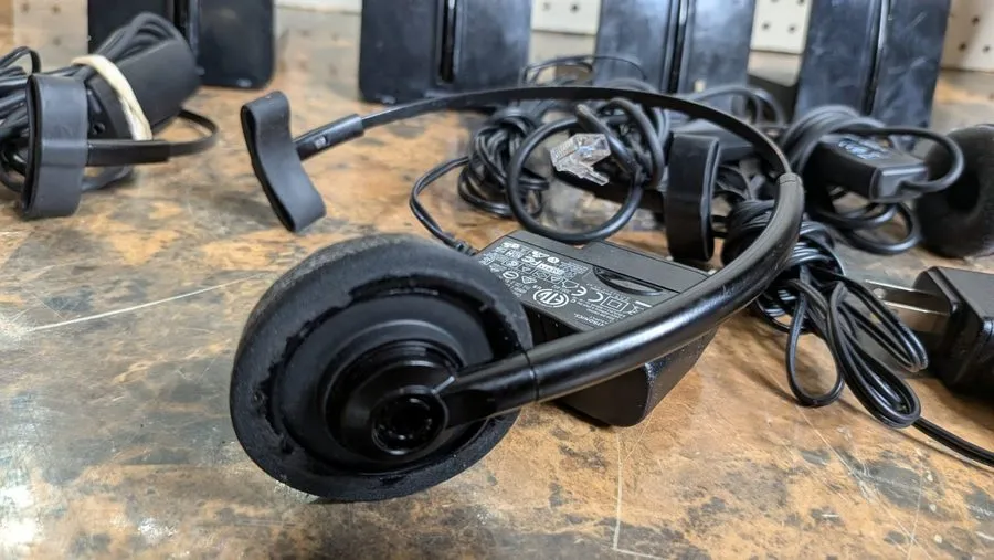 Коммутатор Plantronics CS540 Headset W/ Aps-11 Switch Adapter And Dock — фото лота 1