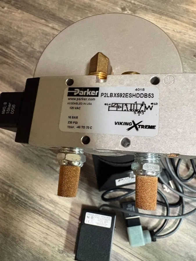 Пневмооборудование Pico Electrical pneumatic press, with Parker Viking Xtreme P2 — фото лота 2