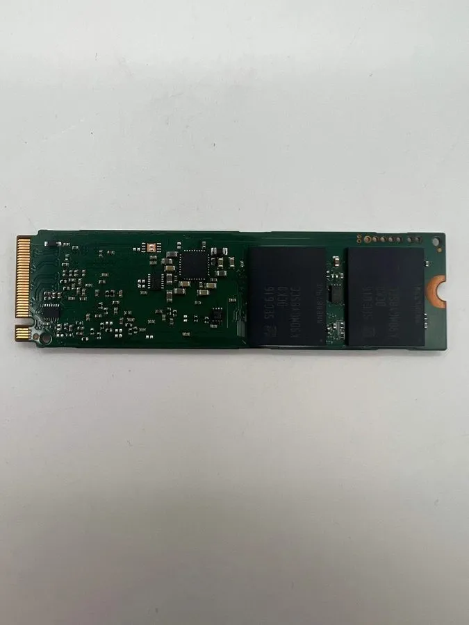 SSD-накопитель Samsung PM951 256GB NVMe M.2 SSD Health is 89%