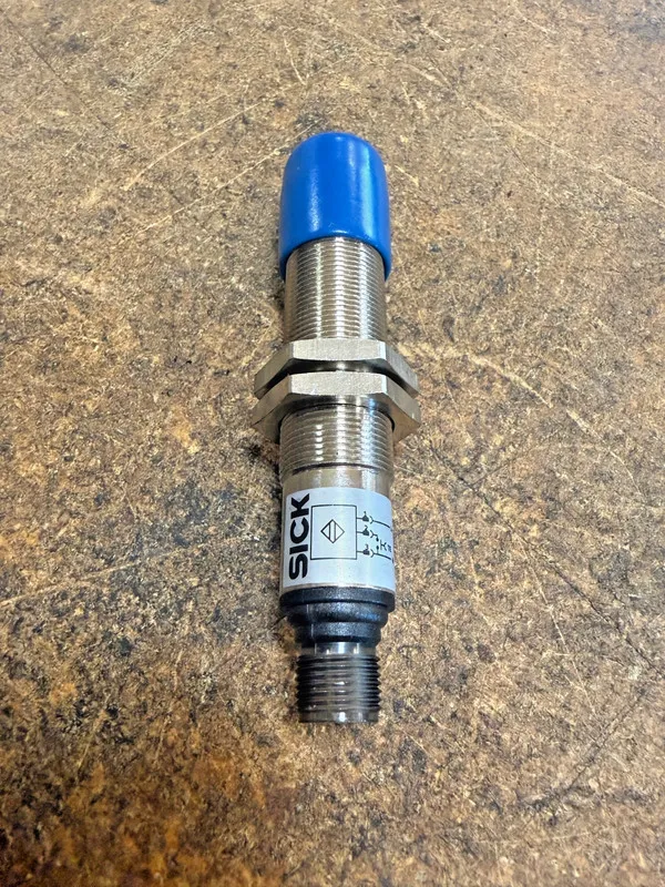 Фотоэлектрический датчик SICK VS18L-0D314 Photoelectric Sensor