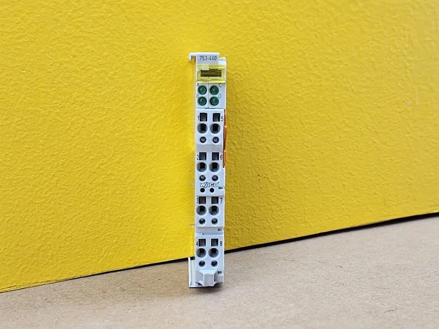 Модуль ввода-вывода WAGO 753-440 DIGITAL INPUT MODULE: 4 CHANNELS 120/230 VAC