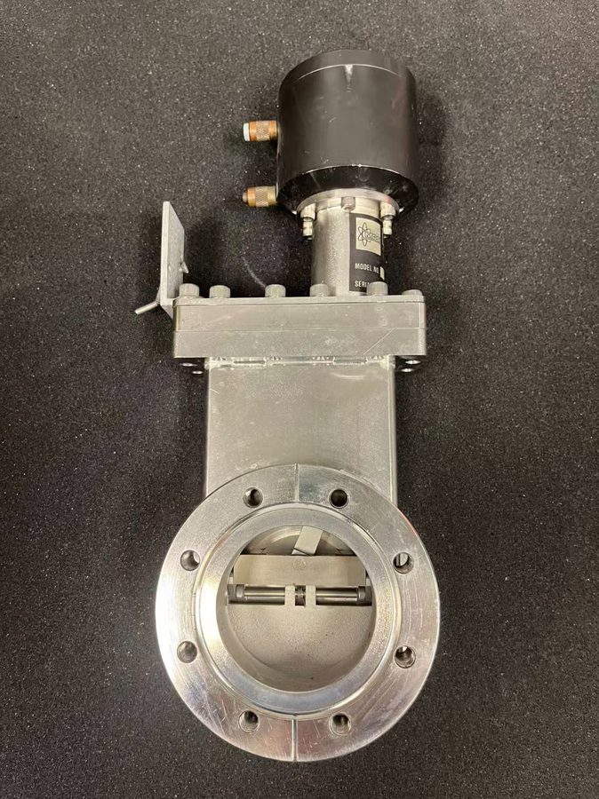 Клапан MDC GV-2500V-P Pneumatic Vacuum Gate Valve with 4.5” Conflat Flanges — фото лота 1
