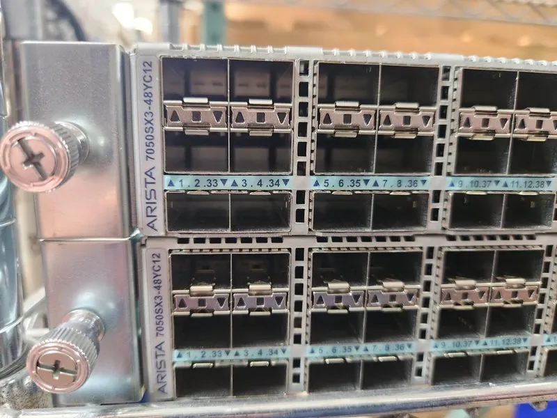 Коммутатор Arista DCS-7050SX3-48YC12-F 48 Port 25G SFP 12X 100GBE QSFP28 Switch — фото лота 1