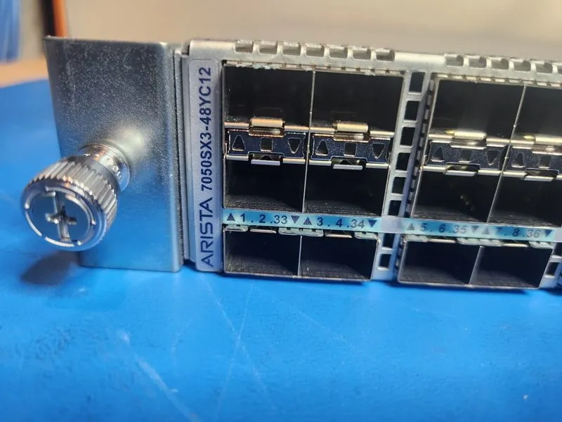 Коммутатор Arista DCS-7050SX3-48YC12-F 48 Port 25G SFP 12X 100GBE QSFP28 Switch — фото лота 2