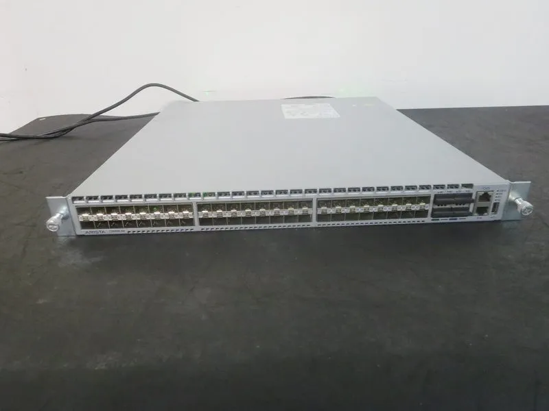 Коммутатор Arista DCS-7280SE-64 48-Port 10G SFP+ 4-Port QSFP Network Switch