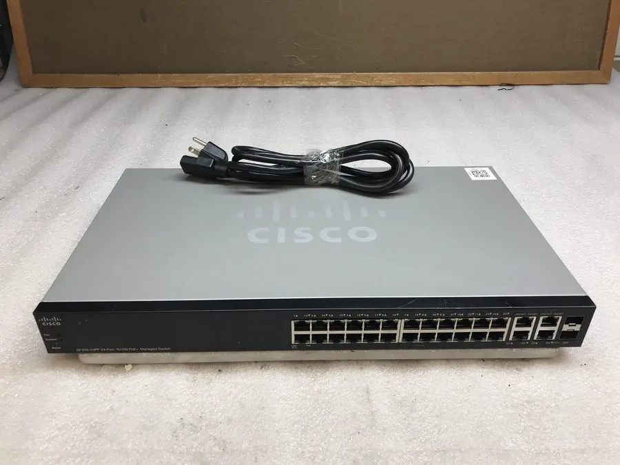 Коммутатор Cisco SF300-24PP 24-port Managed PoE+ Switch (no rackmount brackets)