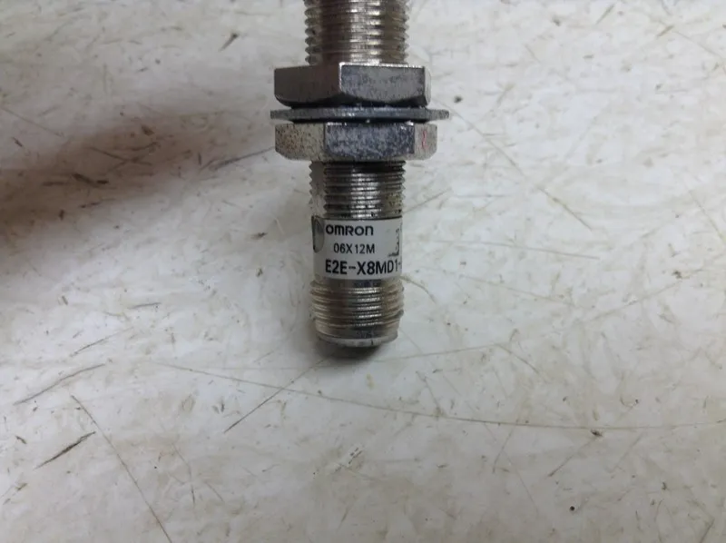 Датчик приближения Omron E2E-X8MD1-M1G Proximity Sensor
