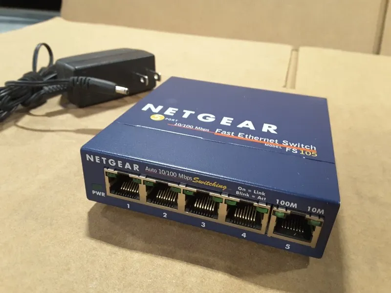 Коммутатор Origin NETGEAR FS105 5-Port Fast Ethernet 10/100 Unmanaged Switch