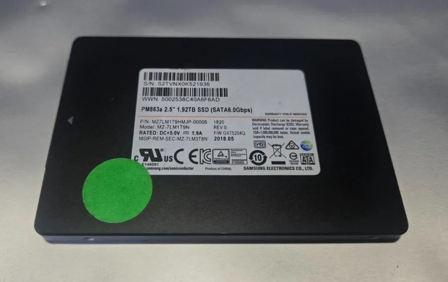 SSD-накопитель Samsung PM863a 2.5"1.92TB SSD SATA 6.0Gpbs Solid State Drive MZ-7