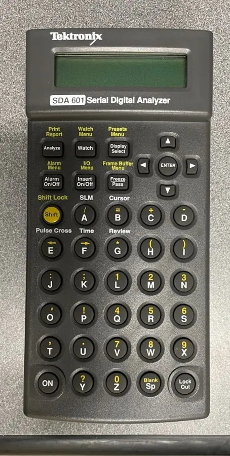Анализатор TEKTRONIX SDA 601 SERIAL DIGITAL ANALYZER ,Case and Power Cord — фото лота 1