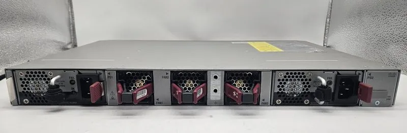 Объектив Cisco N2K-C2348UPQ-10GE 48-Port 10GE SFP+ 6x 40G QSFP Fabric Extender — фото лота 4