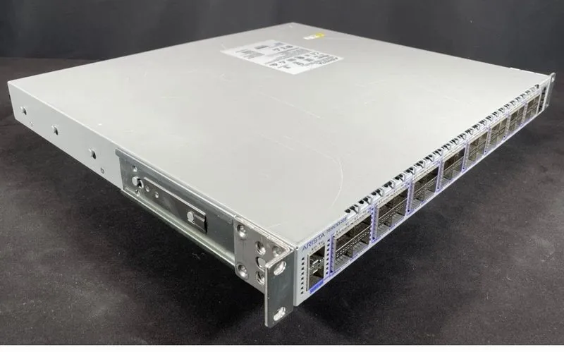 Коммутатор Arista DCS-7050CX3-32S-R 7050X3, 32x100GbE QSFP+2xSFP+ Switch W/2xAC
