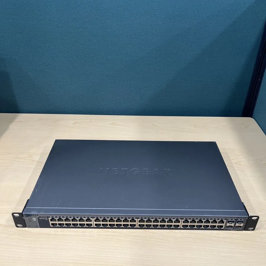 Коммутатор NetGear GS752TXS ProSafe 52-port Gig Smart switch,48x 1 GB RJ45 4x 10