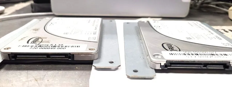 SSD-накопитель Intel DC S3520 120GB 2.5" SATA 6Gb/s Enterprise SSD