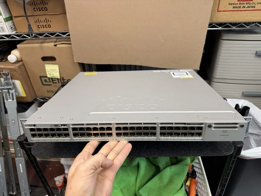 Коммутатор Cisco Catalyst WS-C3850-48T 48 Ports C3850-NM-10G Switch