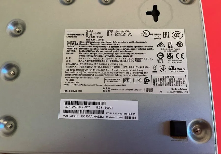 Коммутатор HPE Aruba Instant On 1930 JL681A 8-Port PoE+ 124W Managed Switch