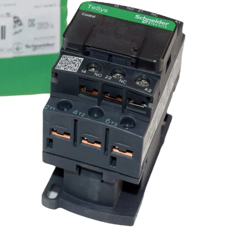 Контактор Schneider Electric LC1D09B7 TeSys D Contactor 3P 9A 4kW Coil 24V AC 50