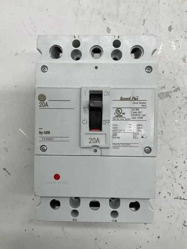 Автоматический выключатель G.E. FBH36TE020RL CIRCUIT BREAKER 20A 3P 480V RECORD  — фото лота 1