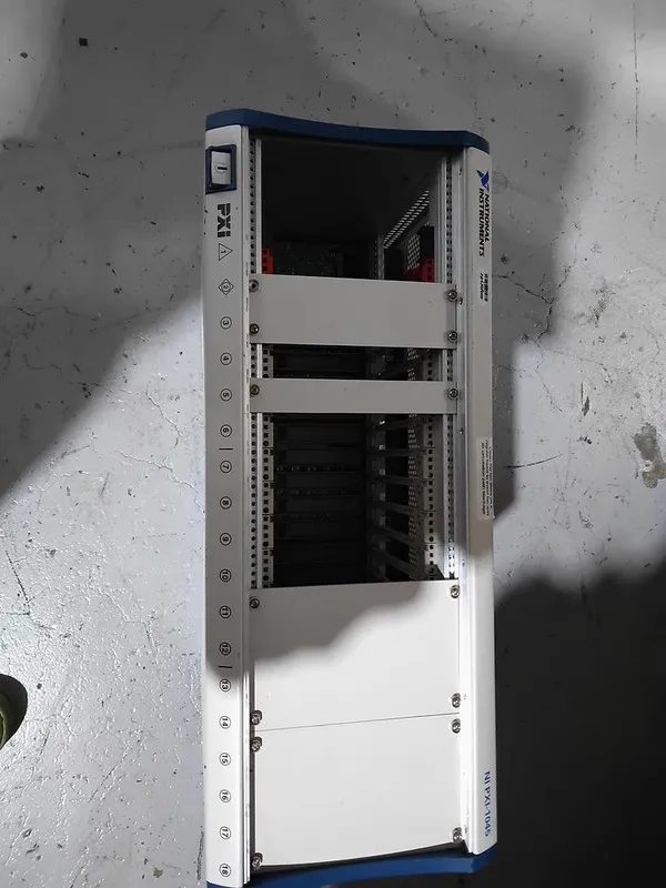Шасси National Instruments NI PXI-1045 PXI Chassis