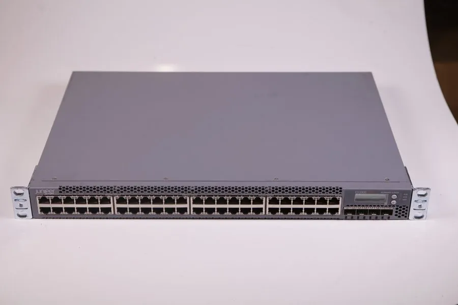 Коммутатор Juniper EX3300-48P 48 Ports PoE+ Gigabit Switch 4x 10GbE SFP+ Ports