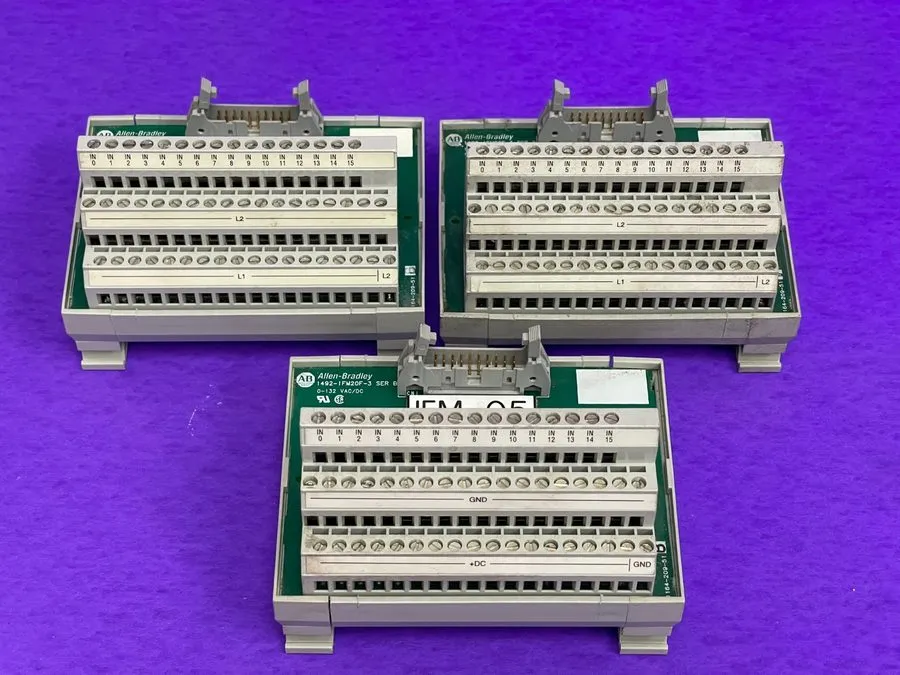 Клеммник Allen-Bradley 1492-IFM20F-3 Bulletin 1492 IFM 20-Point 132V 3-Wire Sens
