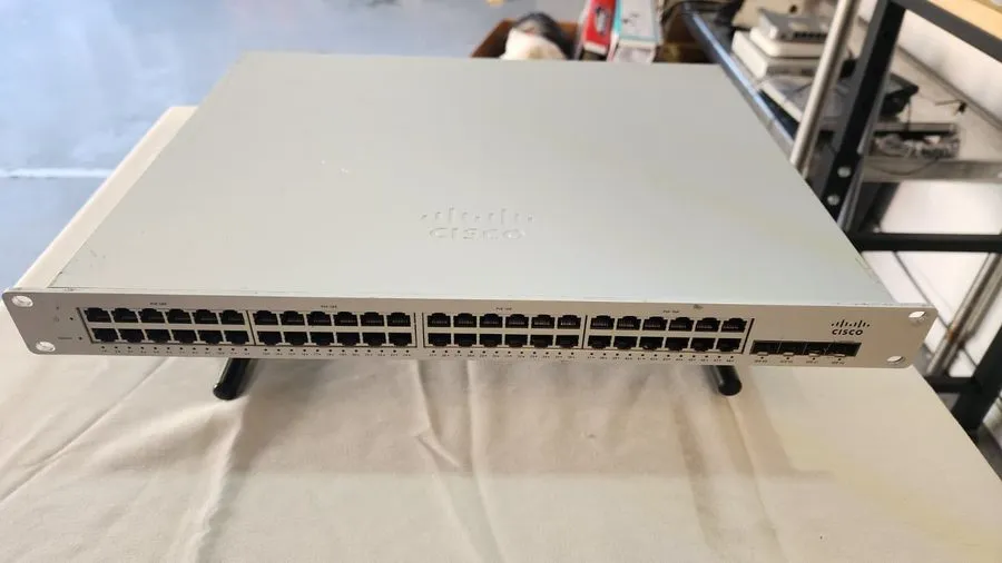 Коммутатор Cisco Meraki MS220-48LP 48 Ports 370W POE Ethernet 4xSFP Switch UNCLA — фото лота 1