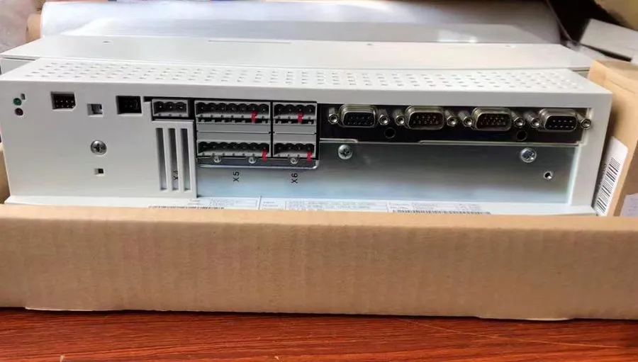 Сервопривод LENZE Servo Drive Inverter EVS9323-EI