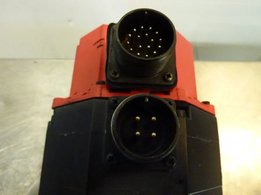 Серводвигатель FANUC AM9/3000 A06B-0163-B175-R AC SERVO MOTOR 1.0kW 161V 3000RPM