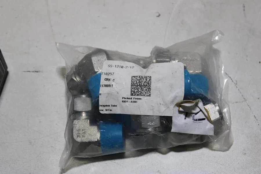 Фитинг 6 SWAGELOK 3/4" SS-1210-2-12