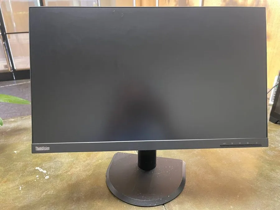 Монитор Lenovo ThinkVision T24i-10 24" LCD Monitor VGA DP HDMI No Stand Grade B