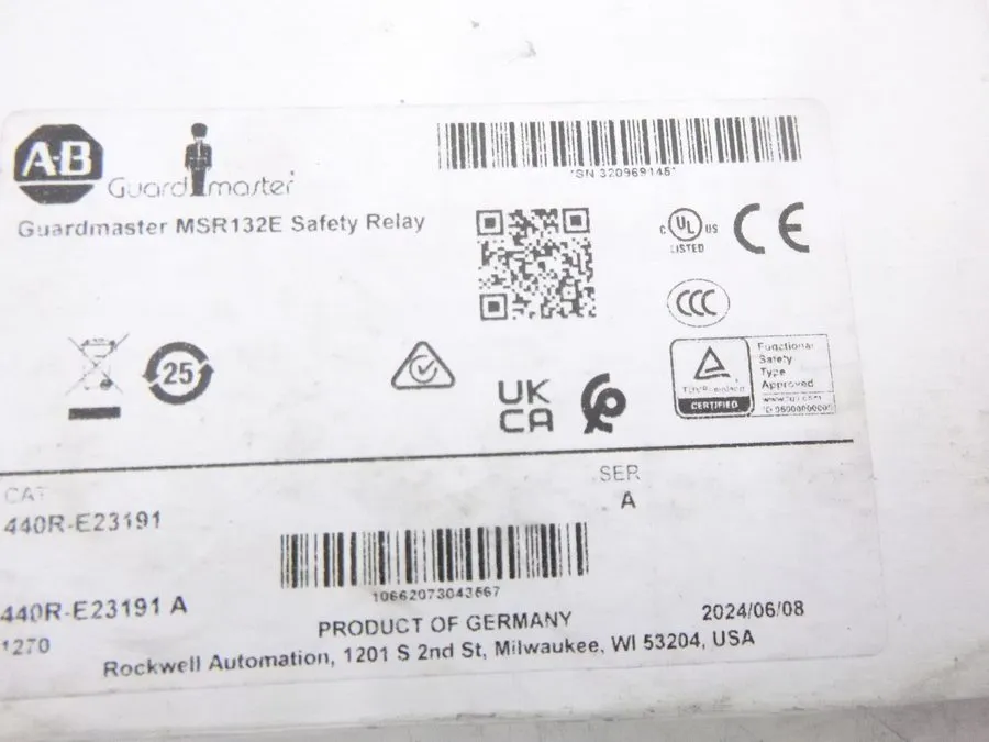 Реле безопасности Allen Bradley 440R-E23191 MSR132E Guardmaster Safety Relay 24V