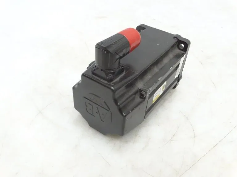 Серводвигатель Allen‑Bradley VPL-B1001M-CK14AA 1.94Nm Servo Motor