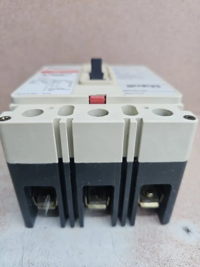 Автоматический выключатель Eaton Cutler-Hammer EHD3020L EHD 14k Series C 20A 480